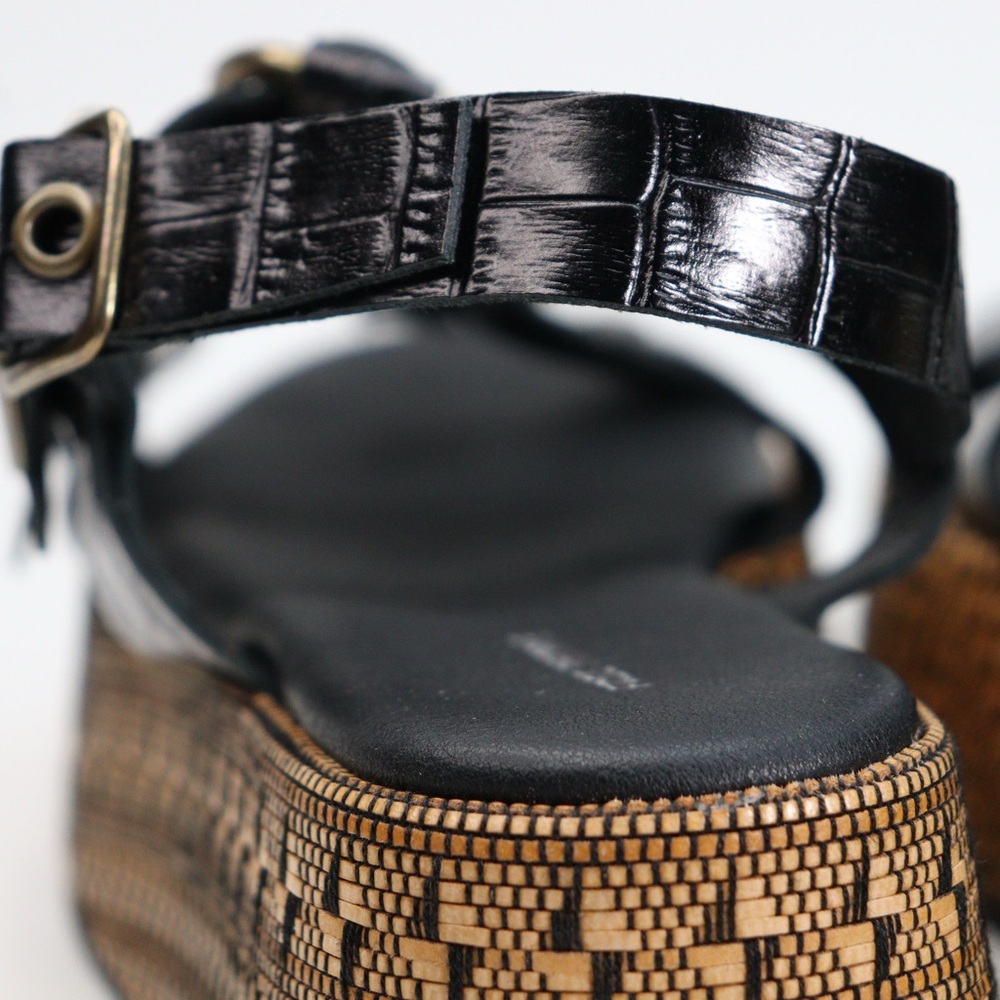 NIB Free People Amor Black/ Gold Flatform Women’s Sandals with Buckle Size 10 - Picture 9 of 16